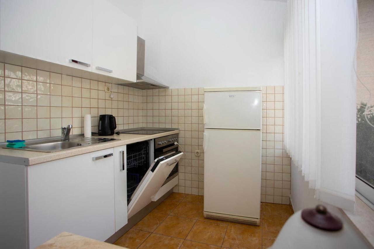 Apartmani Miki Podgora Exterior photo